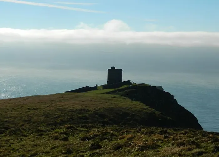 The Blue Door كاهيرسيفين