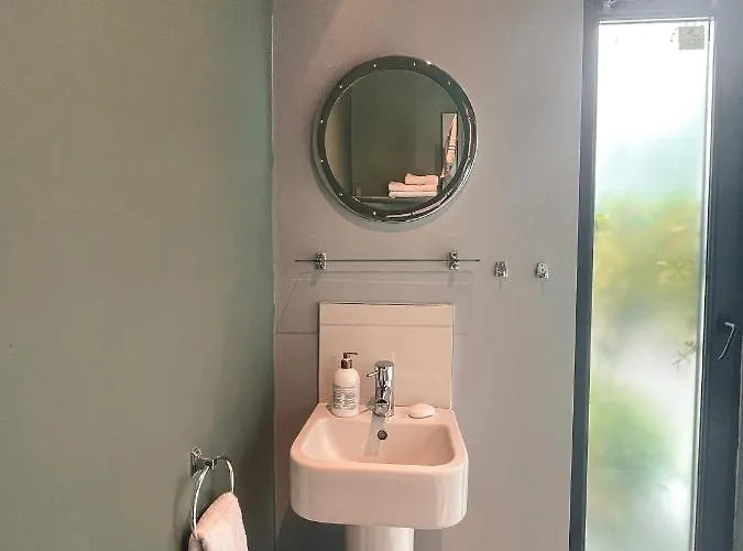 The Blue Door شقة *