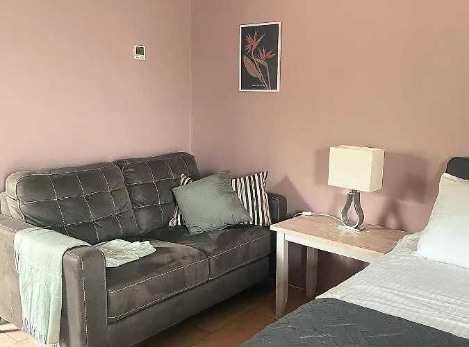 The Blue Door كاهيرسيفين